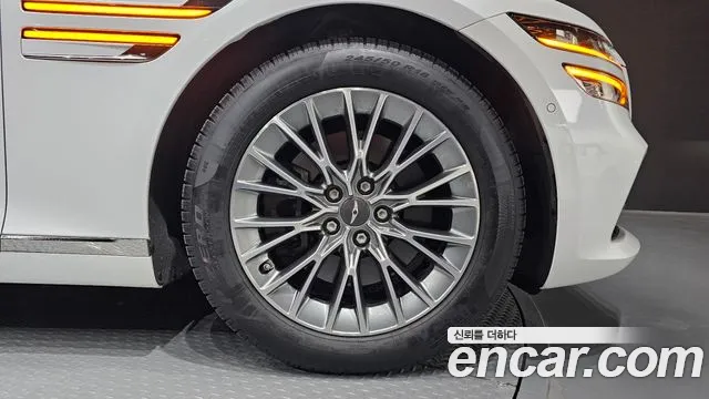 Genesis G80 RG3 — Фото автомобиля 6