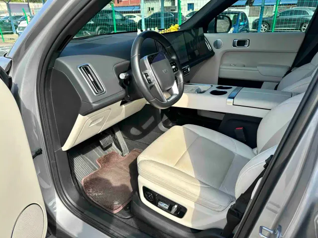 Li Auto L9 — Фото автомобиля 8
