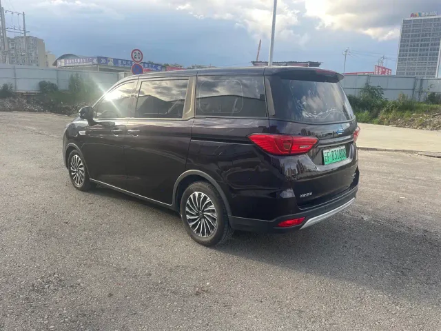 Changan Oushang Kosai EV — Фото автомобиля 5