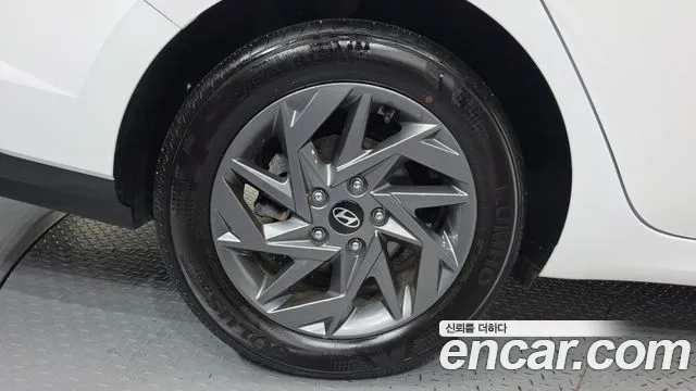 Hyundai Avante CN7 — Фото автомобиля 5