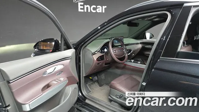 Genesis GV70 — Фото автомобиля 9
