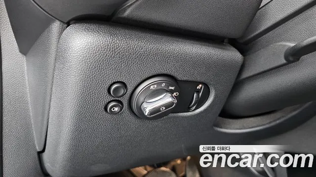 Mini Cooper Cooper 5 дверей Classic — Фото автомобиля 19