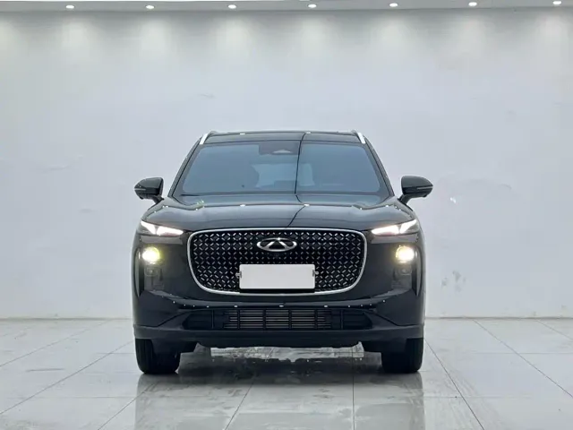 Chery Tiggo 8 — Фото автомобиля 2