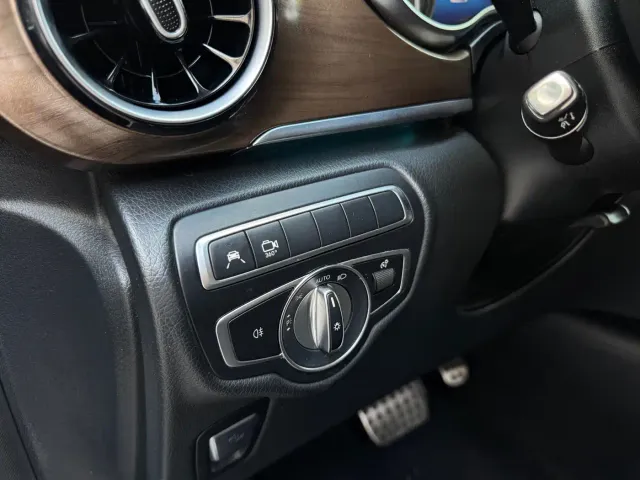 Mercedes-Benz V-Class — Фото автомобиля 15