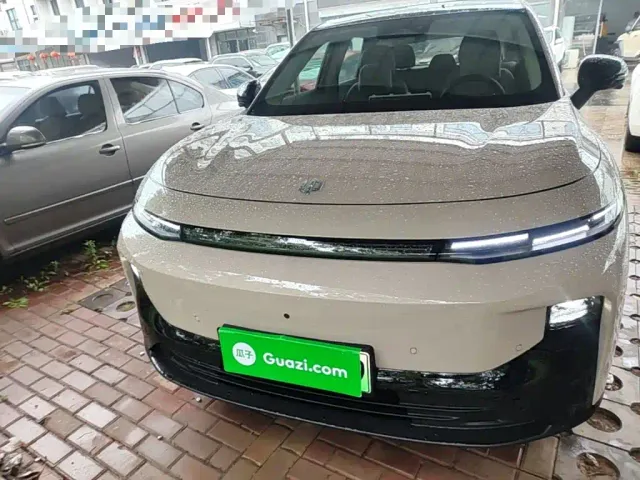 Leapmotor B10 — Фото автомобиля 2