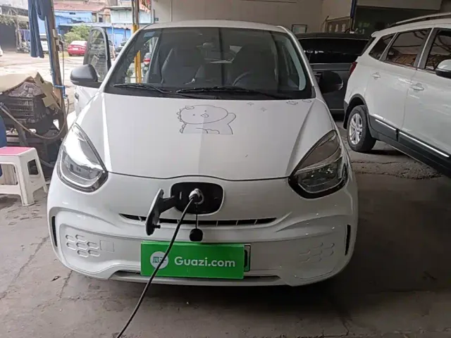 Roewe Clever — Фото автомобиля 2