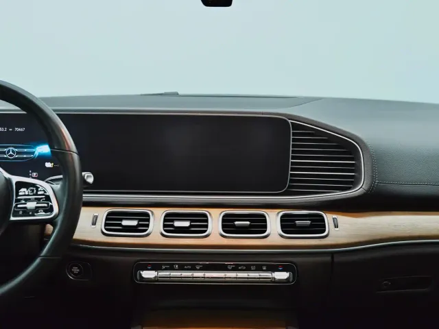 Mercedes-Benz GLE-Class — Фото автомобиля 13
