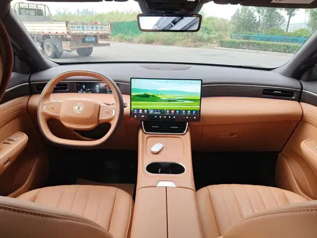 Dongfeng Aeolus L8 — Фото автомобиля 9