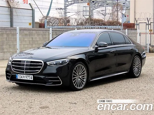 Mercedes-Benz S-Class — Фото автомобиля 2
