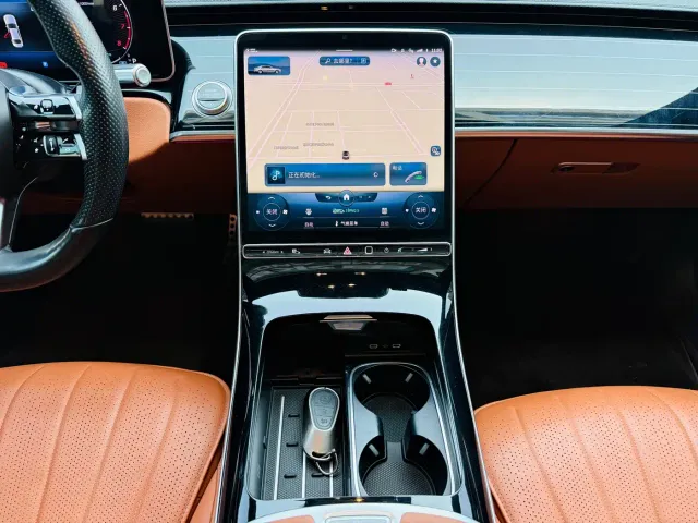 Mercedes-Benz S-Class — Фото автомобиля 15