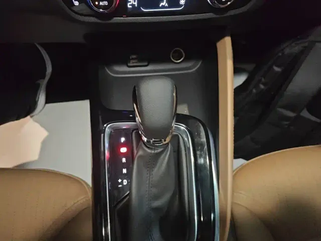 Buick Buick GL6 2021 323T Mild Hybrid Connected Luxury — Фото автомобиля 13