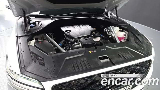 Genesis GV70 2.5T Бензин 2WD — Фото автомобиля 3