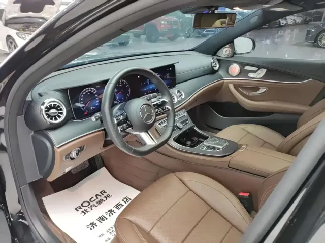 Mercedes-Benz E-Class — Фото автомобиля 14