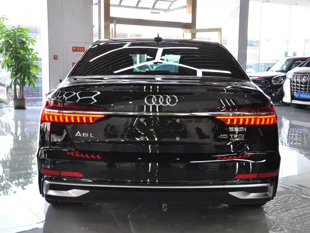 Audi A6L — Фото автомобиля 5