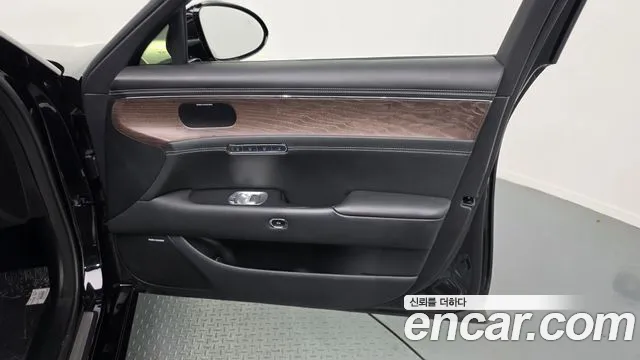 Genesis G90 Бензин 3.5 турбо AWD — Фото автомобиля 23