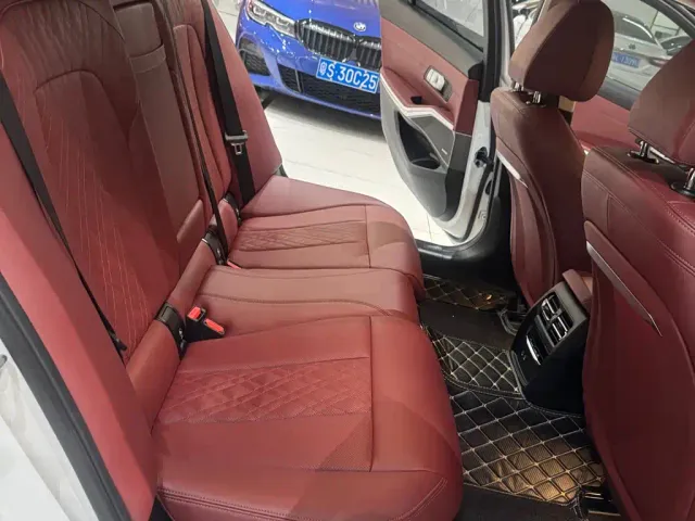 BMW 3 Series — Фото автомобиля 5