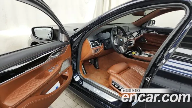 BMW 7-Series 7 серия (G11) — Фото автомобиля 10