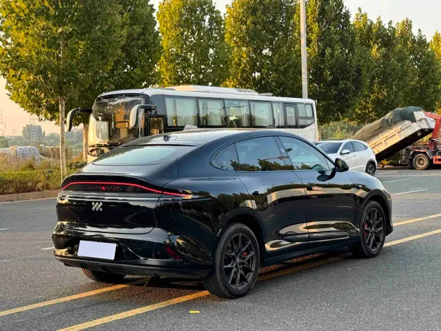 IM Motors LS6 — Фото автомобиля 7