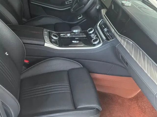 Hongqi H9 — Фото автомобиля 8