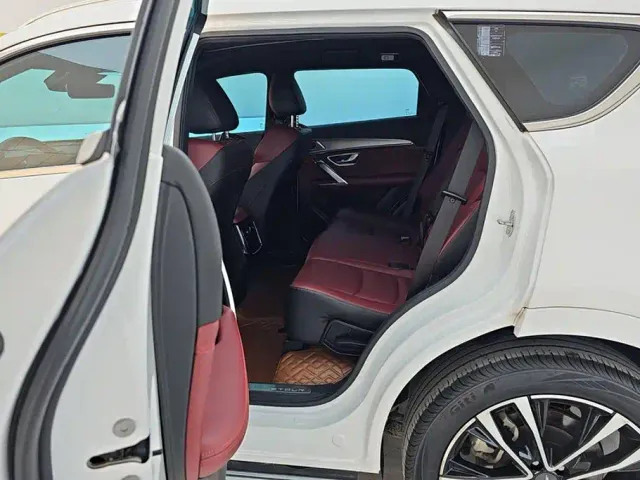 Jetour X70 Plus — Фото автомобиля 11
