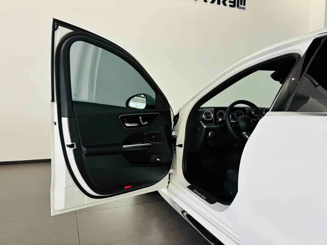 Mercedes-Benz C-Class — Фото автомобиля 10