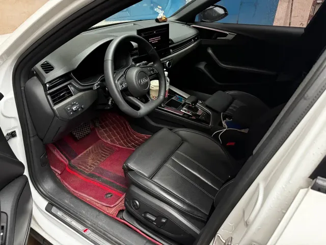 Audi A4L — Фото автомобиля 3