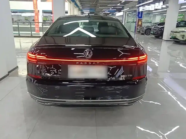 Volkswagen Passat — Фото автомобиля 5
