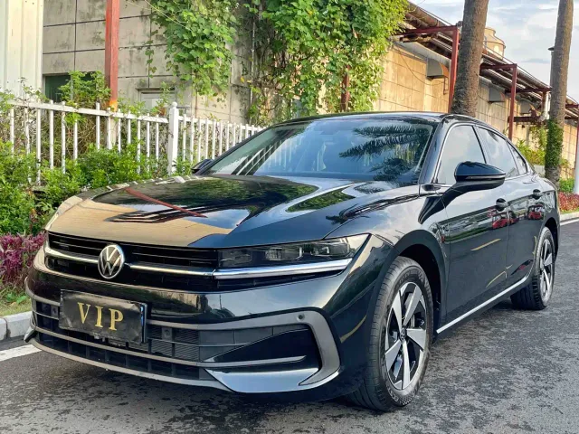 Фотография автомобиля — Volkswagen Magotan