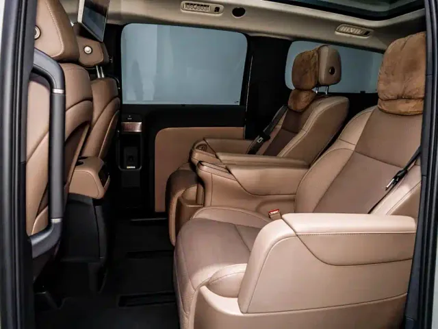 Li Auto MEGA — Фото автомобиля 10