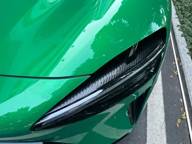 Xiaomi SU7 — Фото автомобиля 4