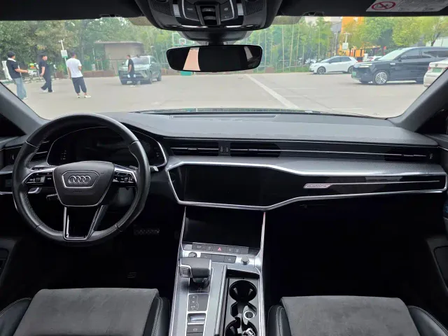 Audi A6L — Фото автомобиля 14