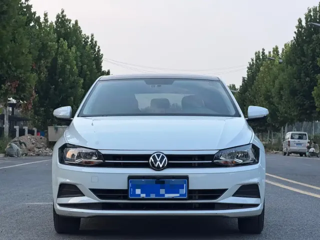 Volkswagen Polo 2023 Plus 1.5L Automatic Colorful Tech Edition — Фото автомобиля 2