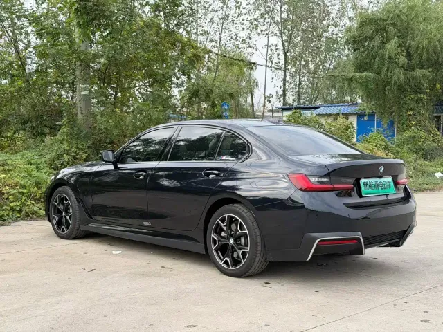 BMW i3 — Фото автомобиля 7