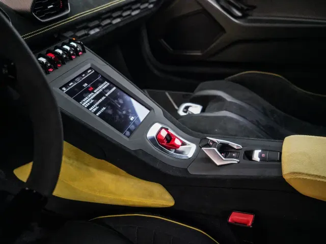 Lamborghini Huracan — Фото автомобиля 11