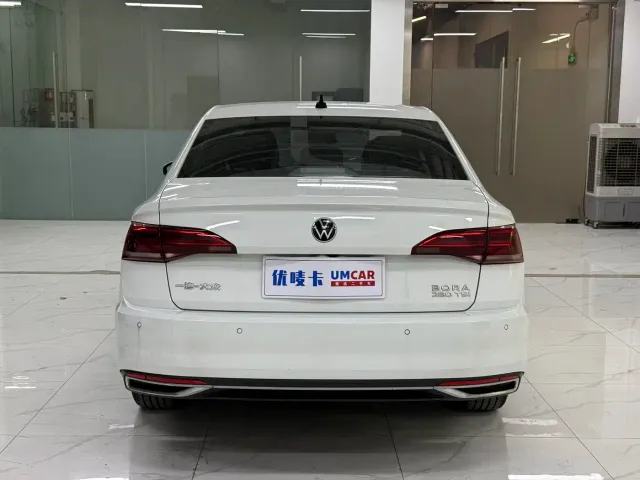Volkswagen Bora — Фото автомобиля 5