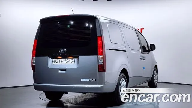 Hyundai Staria Staria Карго 3 места — Фото автомобиля 2