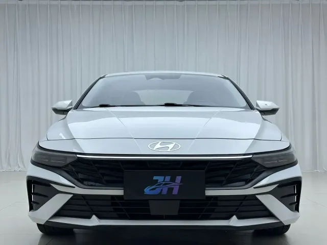 Hyundai Elantra — Фото автомобиля 2