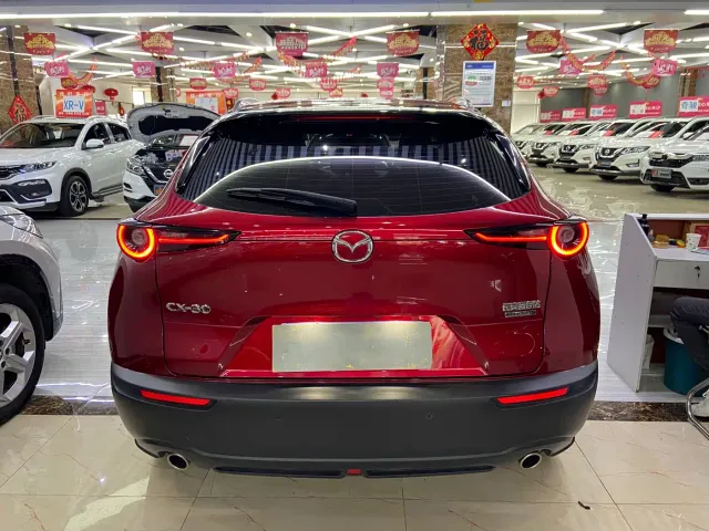 Mazda CX-30 — Фото автомобиля 5