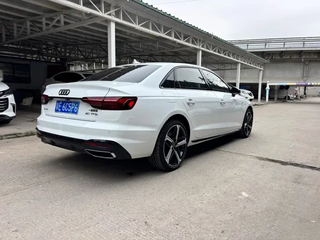 Audi A4L — Фото автомобиля 16