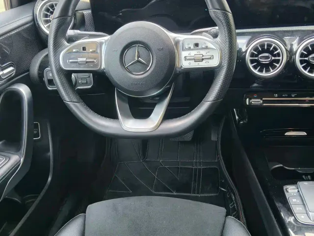 Mercedes-Benz A-Class — Фото автомобиля 10