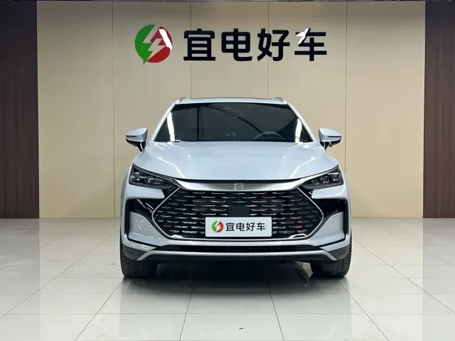 BYD Tang — Фото автомобиля 2