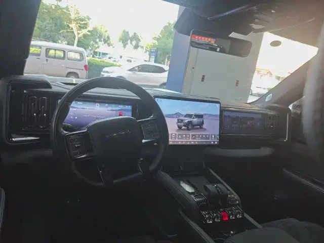 BYD FangChengBao Leopard 5 — Фото автомобиля 7