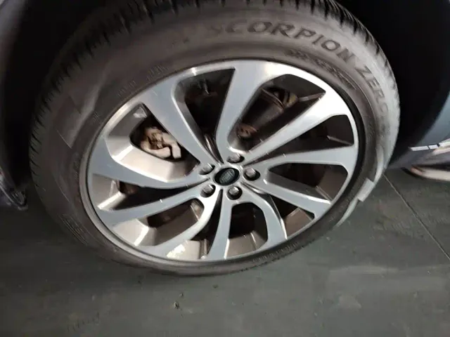 Land Rover Discovery Sport — Фото автомобиля 22