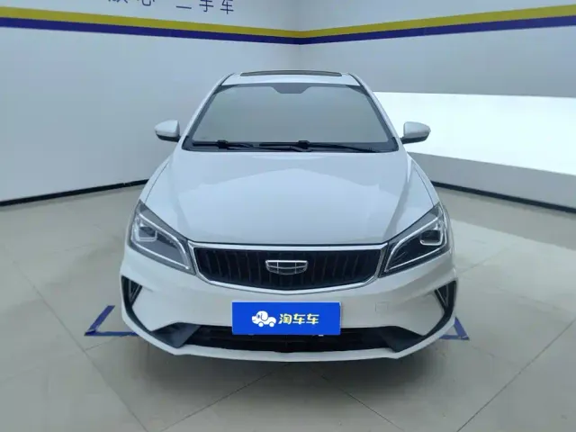 Geely Emgrand — Фото автомобиля 2