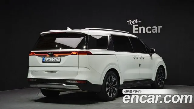 Kia Canival Carnival 4 поколение Дизель 9 мест Signature — Фото автомобиля 2