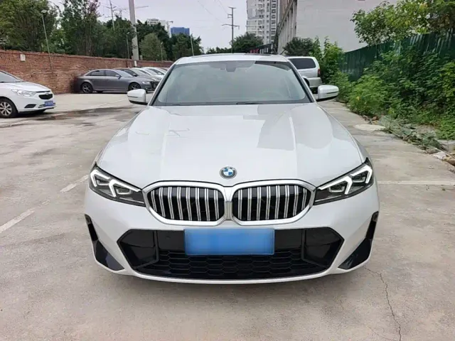BMW 3 Series — Фото автомобиля 2