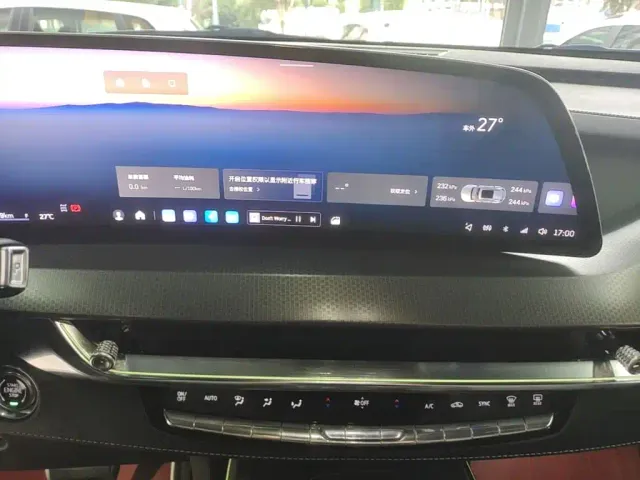 Cadillac XT5 — Фото автомобиля 12