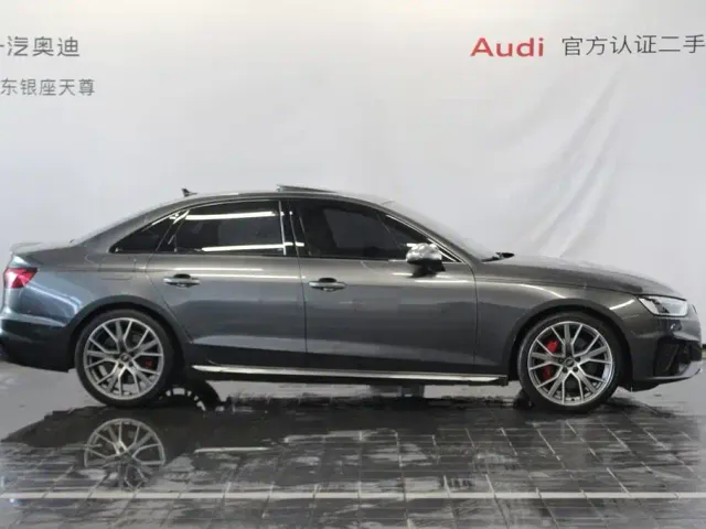 Audi S4 — Фото автомобиля 4