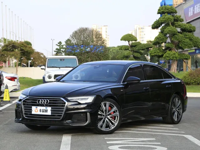 Фотография автомобиля — Audi A6L