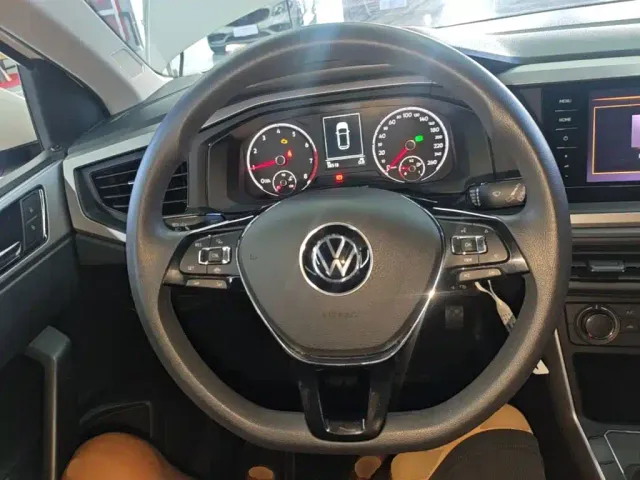 Volkswagen Polo — Фото автомобиля 10